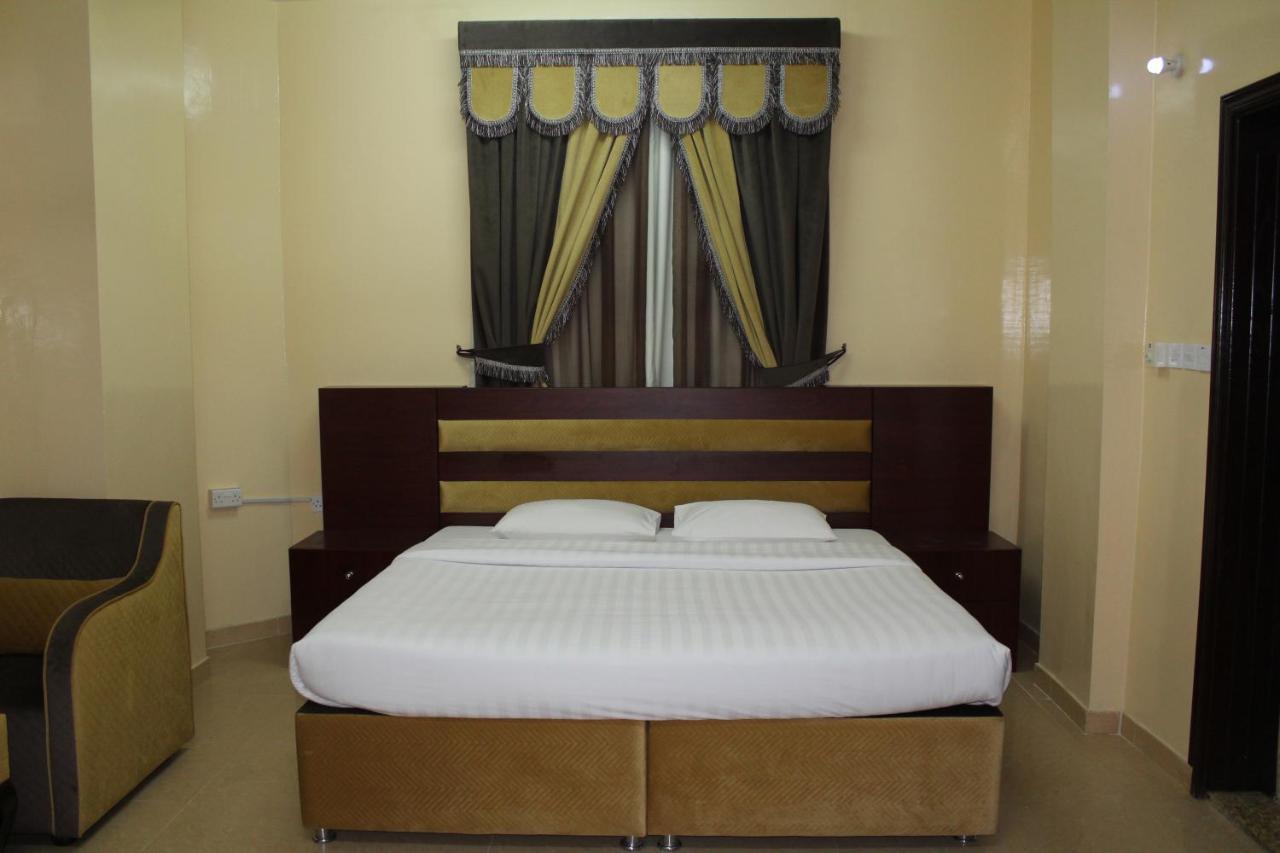 Al Aman Hotel Apartment Al-Burajmi Exteriér fotografie